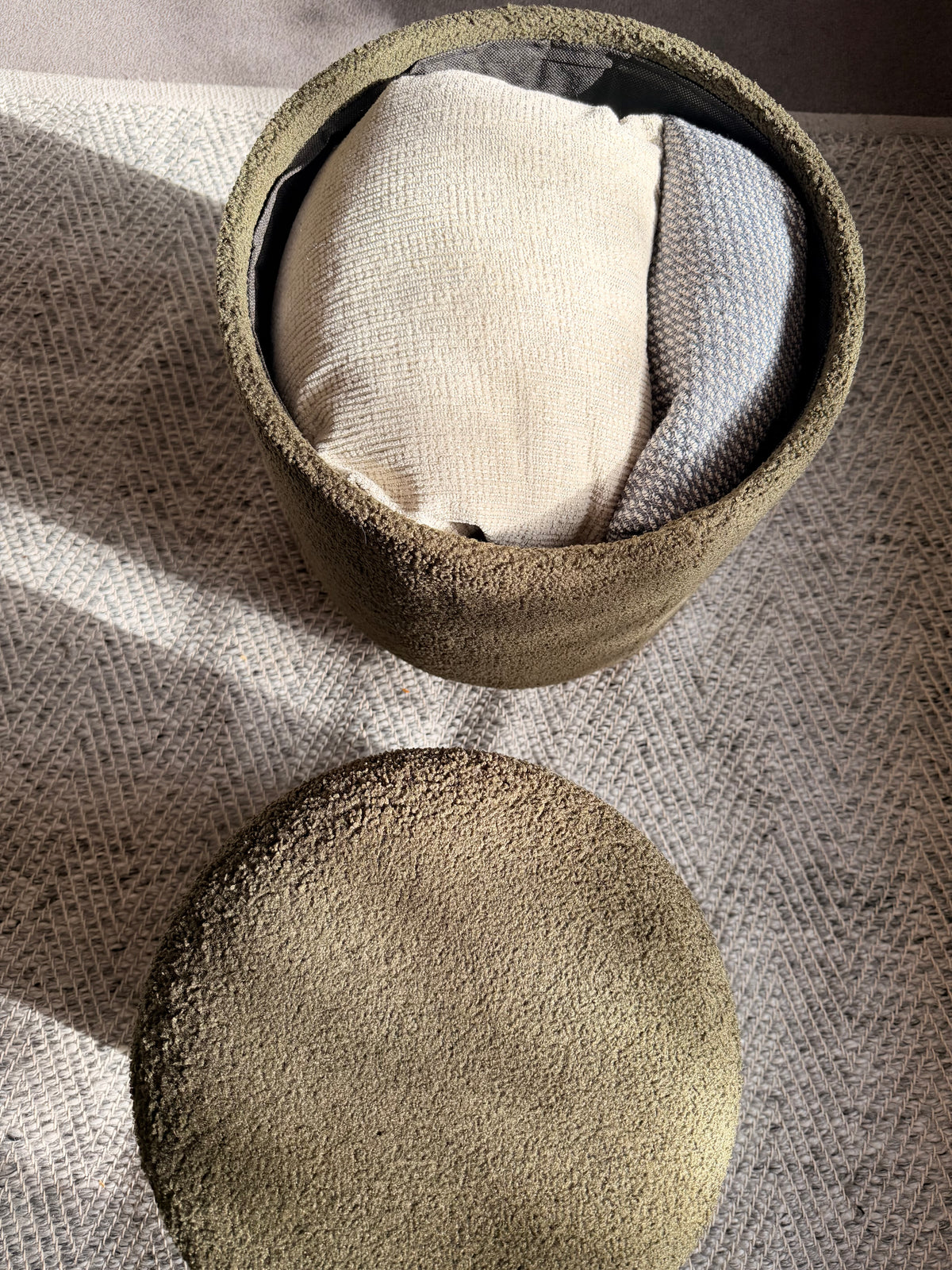 wn-shoot-open sherpa-fur-round-storage-ottoman-stool-set-of-2-wood-base