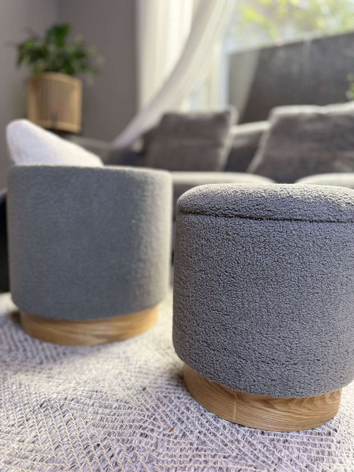 wn-shoot-detail sherpa-fur-round-storage-ottoman-stool-set-of-2-wood-base-grey