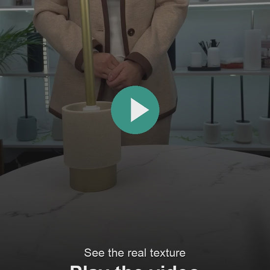 wn-pdp-video goldsand-04-toiletbrush