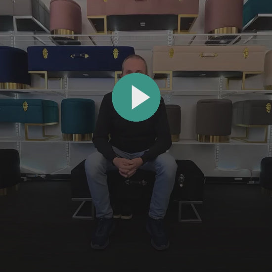 wn-pdp-video cov_velvet_bench